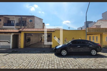 Casa à venda com 226m², 3 quartos e 4 vagasFachada