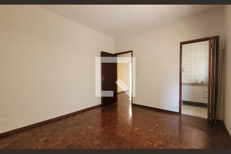 Casa à venda com 226m², 3 quartos e 4 vagasSuíte