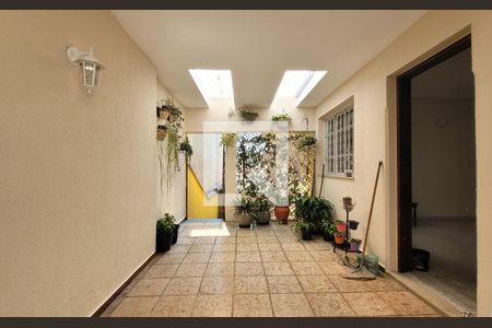 Casa à venda com 226m², 3 quartos e 4 vagasQuintal