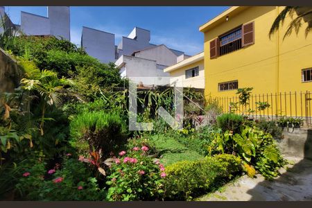 Casa à venda com 226m², 3 quartos e 4 vagasQuintal