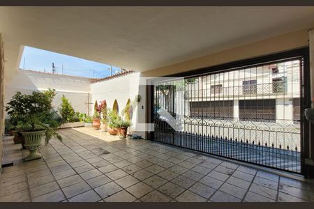 Casa à venda com 226m², 3 quartos e 4 vagasQuintal