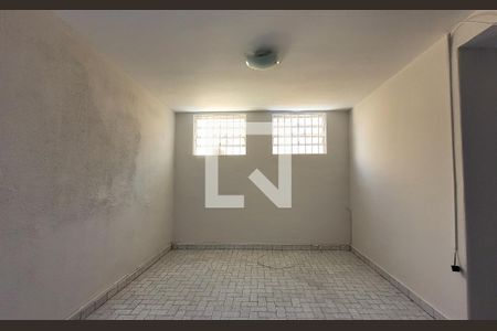 Casa à venda com 226m², 3 quartos e 4 vagasSala 2