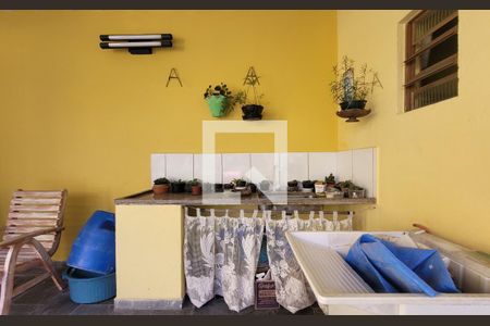 Casa à venda com 226m², 3 quartos e 4 vagasQuintal