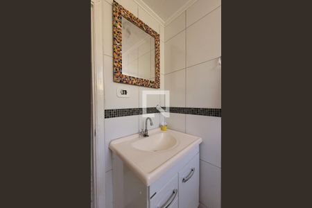 Casa à venda com 226m², 3 quartos e 4 vagasBanheiro 2