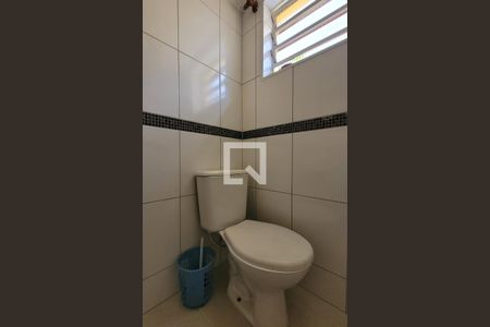 Casa à venda com 226m², 3 quartos e 4 vagasBanheiro 2