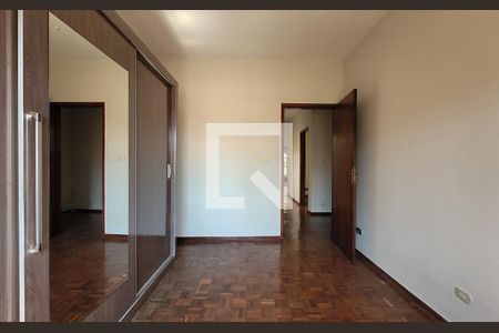 Casa à venda com 226m², 3 quartos e 4 vagasQuarto 2