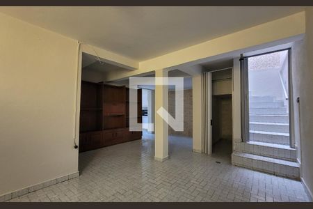 Casa à venda com 226m², 3 quartos e 4 vagasSala 2