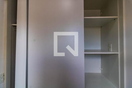 Apartamento à venda com 72m², 2 quartos e 2 vagas Apartamento à venda com 72m², 2 quartos e 2 vagasQuarto de Serviço