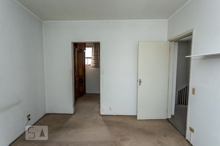 Casa à venda com 141m², 3 quartos e 5 vagasSuite