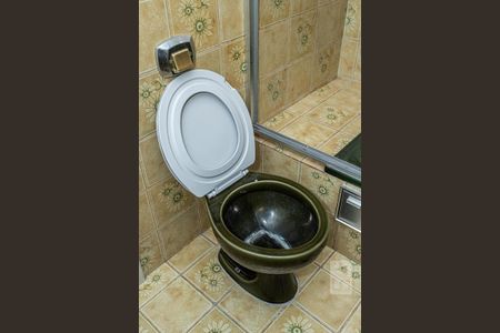 Casa à venda com 141m², 3 quartos e 5 vagasDetalhe banheiro suite