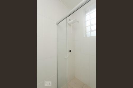 BANHEIRO de apartamento para alugar com 2 quartos, 65m² em Floresta, Porto Alegre