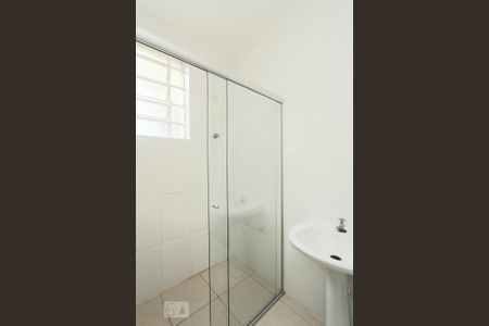 Apartamento para alugar com 65m², 2 quartos e sem vagaBANHEIRO