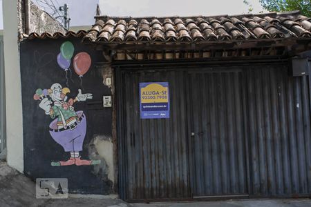 Casa para alugar com 260m², 6 quartos e 8 vagasFachada - Plaquinha