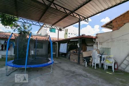 Casa para alugar com 260m², 6 quartos e 8 vagasQuintal