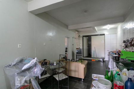 Casa para alugar com 260m², 6 quartos e 8 vagasCozinha e Área de Serviço