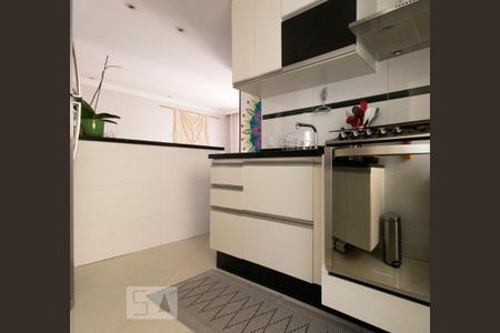 Apartamento para alugar com 48m², 2 quartos e 1 vaga Apartamento para alugar com 48m², 2 quartos e 1 vagaCozinha - Armários