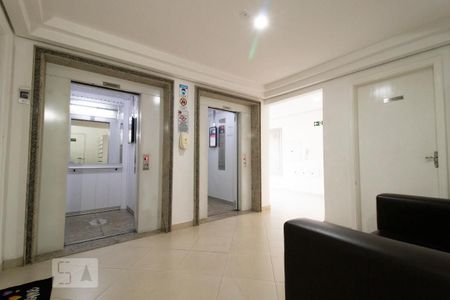 Apartamento para alugar com 48m², 2 quartos e 1 vaga Apartamento para alugar com 48m², 2 quartos e 1 vagaÁrea Comum - Hall dos Elevadores