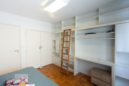 Quarto 1 de apartamento para alugar com 3 quartos, 95m² em Vila Olímpia, São Paulo