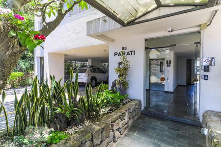 Apartamento para alugar com 94m², 3 quartos e 1 vaga Apartamento para alugar com 94m², 3 quartos e 1 vagaFachada