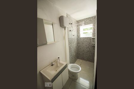Banheiro de kitnet/studio para alugar com 1 quarto, 35m² em Parque Cidade Jardim Ii, Jundiaí