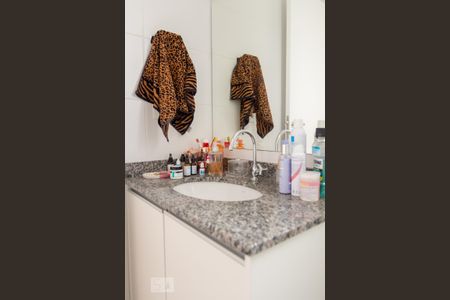 Apartamento à venda com 65m², 2 quartos e 2 vagas Apartamento à venda com 65m², 2 quartos e 2 vagasBanheiro do Quarto 1