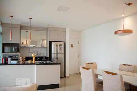 Sala de apartamento à venda com 2 quartos, 65m² em Santa Maria, Santo André