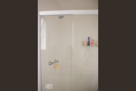 Apartamento à venda com 65m², 2 quartos e 2 vagas Apartamento à venda com 65m², 2 quartos e 2 vagasBanheiro do Quarto 1