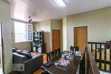 Sala de casa à venda com 3 quartos, 380m² em Partenon, Porto Alegre