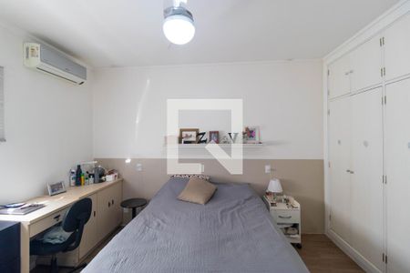 Casa à venda com 210m², 4 quartos e 3 vagasSuíte 02