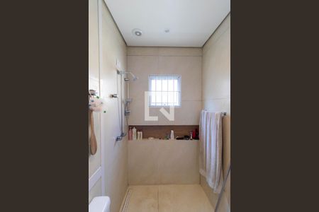 Casa à venda com 210m², 4 quartos e 3 vagasBanheiro da Suíte 02