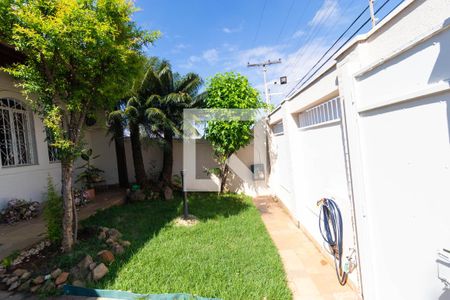 Casa à venda com 210m², 4 quartos e 3 vagasQuintal