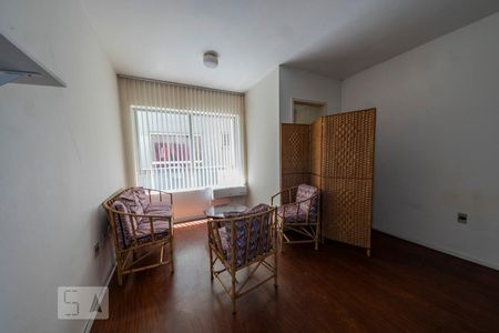 Sala e Quarto de kitnet/studio à venda com 1 quarto, 43m² em Centro, São Leopoldo