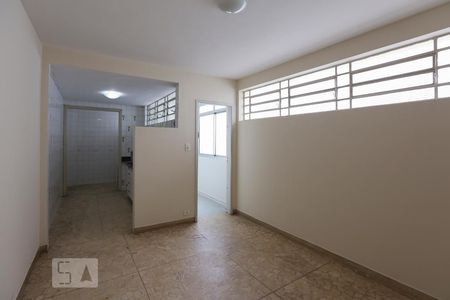 Casa à venda com 250m², 4 quartos e 2 vagas Casa à venda com 250m², 4 quartos e 2 vagasCopa