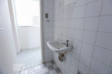 Casa à venda com 250m², 4 quartos e 2 vagas Casa à venda com 250m², 4 quartos e 2 vagasBanheiro