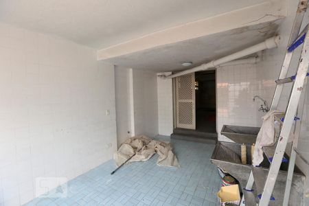 Casa à venda com 250m², 4 quartos e 2 vagas Casa à venda com 250m², 4 quartos e 2 vagasLavanderia