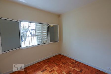 Casa à venda com 250m², 4 quartos e 2 vagas Casa à venda com 250m², 4 quartos e 2 vagasSuíte