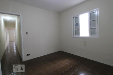 Quarto 2 de casa para alugar com 2 quartos, 120m² em Jardim das Flores, São Paulo