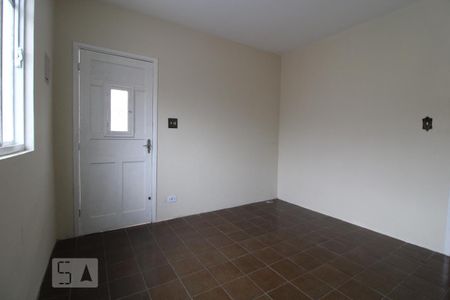 Sala de casa para alugar com 2 quartos, 120m² em Jardim das Flores, São Paulo