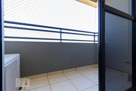 Sacada de apartamento para alugar com 3 quartos, 86m² em Vila Brandina, Campinas
