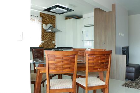 Sala de apartamento à venda com 2 quartos, 75m² em Centro, Curitiba