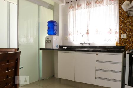 Cozinha de apartamento à venda com 2 quartos, 75m² em Centro, Curitiba