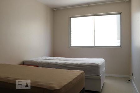 Quarto de apartamento à venda com 2 quartos, 75m² em Centro, Curitiba