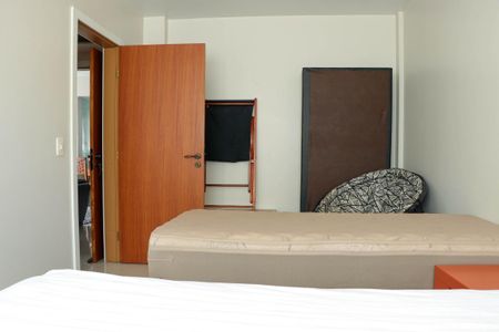 Quarto de apartamento à venda com 2 quartos, 75m² em Centro, Curitiba
