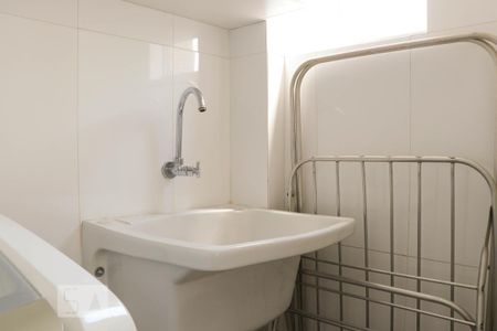 Área de serviço de apartamento à venda com 2 quartos, 75m² em Centro, Curitiba