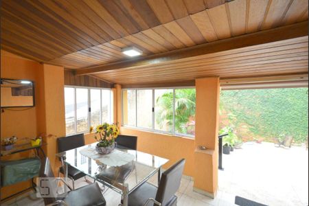 Casa à venda com 120m², 3 quartos e sem vagaHall 