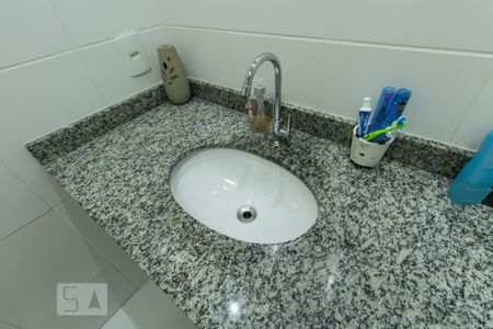 Apartamento para alugar com 65m², 2 quartos e 1 vagaBanheiro
