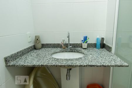 Apartamento para alugar com 65m², 2 quartos e 1 vagaBanheiro