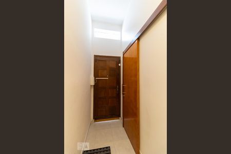 Casa à venda com 170m², 3 quartos e 2 vagasEntrada