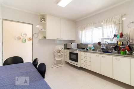 Casa à venda com 170m², 3 quartos e 2 vagasCozinha