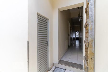 Casa à venda com 170m², 3 quartos e 2 vagasCorredor Lateral